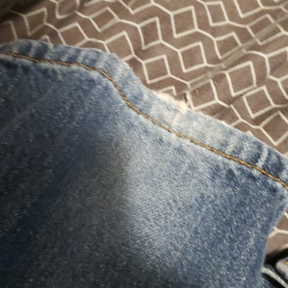 FreeWorld Quality Construction jeans for women - Picture 7 of 11